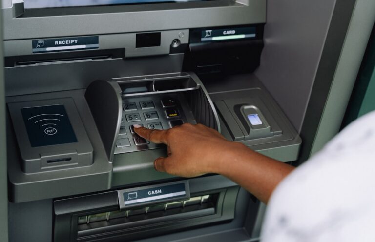 Can Foreigners Use Korean ATMs? Fees, the 'Global' Button, and What Fails