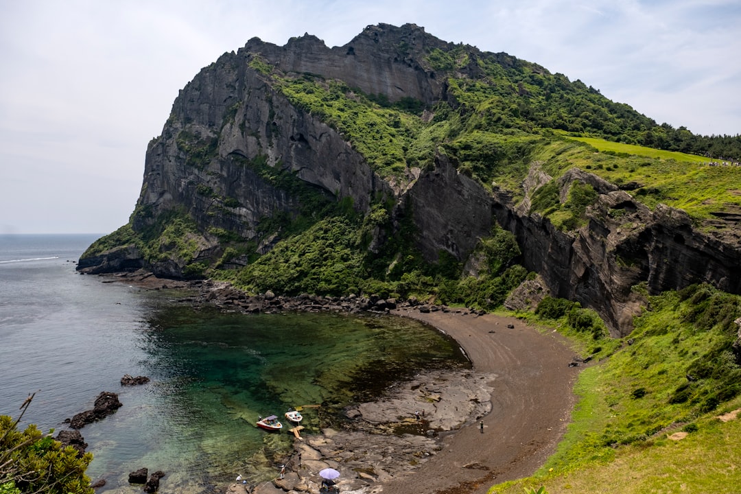 How to Visit Seongsan Ilchulbong: Sunrise Timing and the Monday Closure