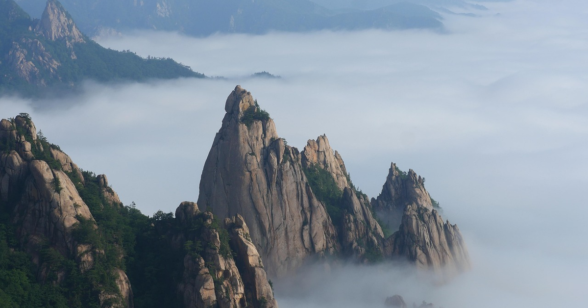Seoraksan and Jirisan Shelter Reservations: How Korea's Lottery System Works